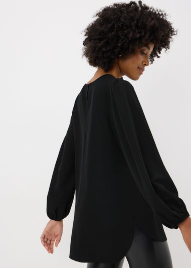 Black Scoop Hem Blouse