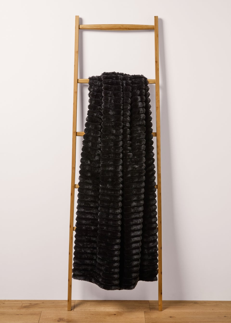 Black Ribbed Faux Fur Throw