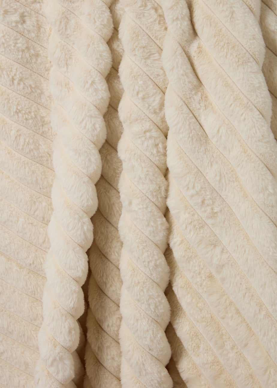 Cream Ribbed Faux Fur Throw