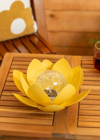 ValueLights Solar Yellow Waterlily Lotus Flower Garden Light With Integrated LED's (11cm x 26.5cm x 26.5cm)