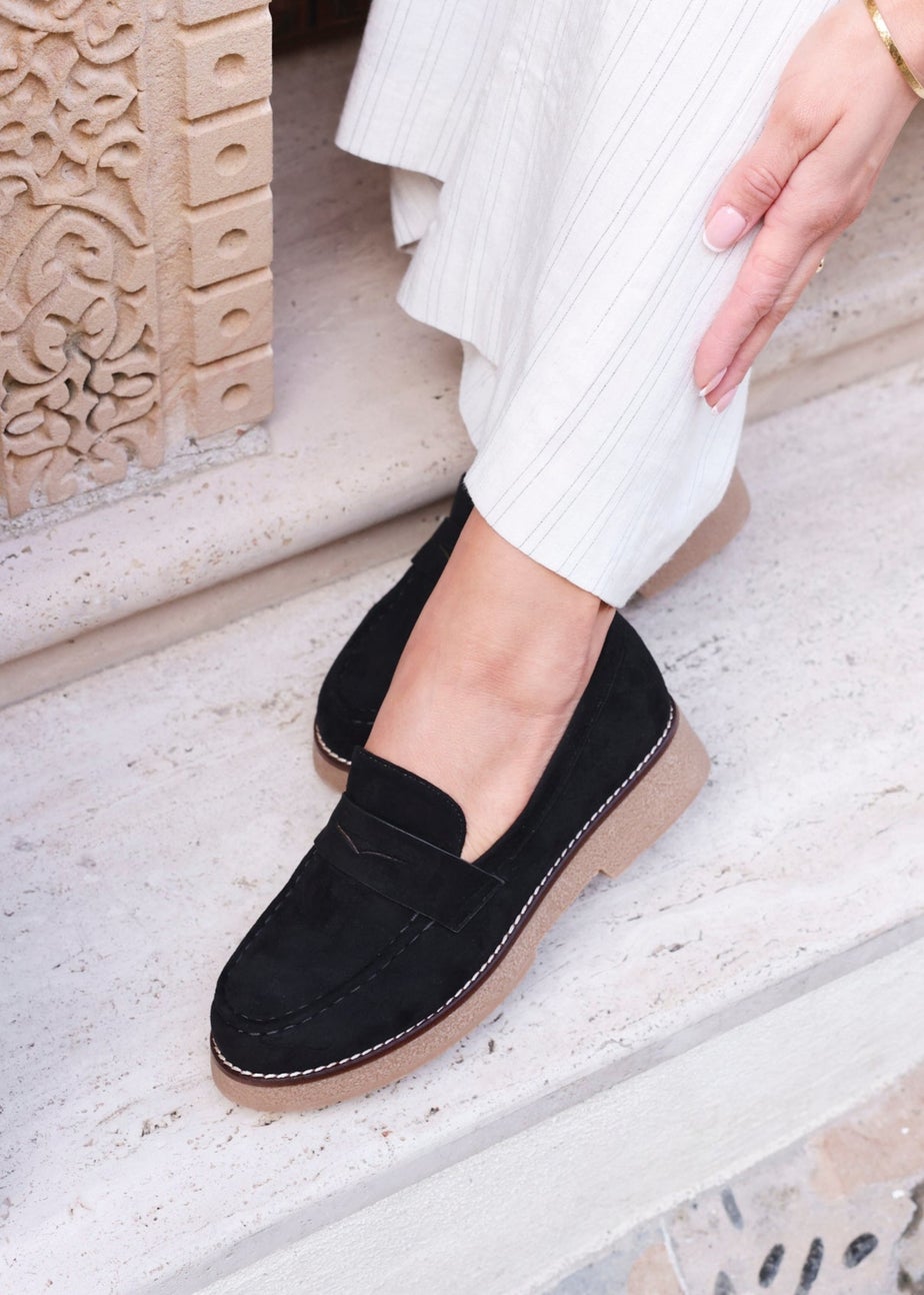 Linzi Poised Black Suede Classic Loafer