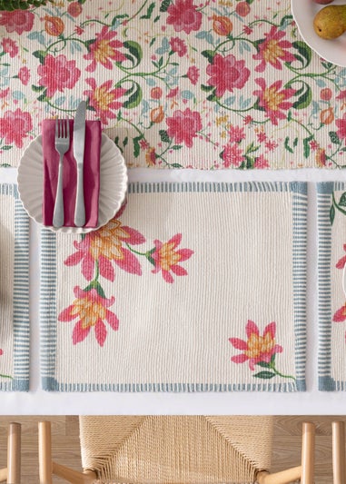 Wylder Nature Red Claudia Indoor/Outdoor Table Runner