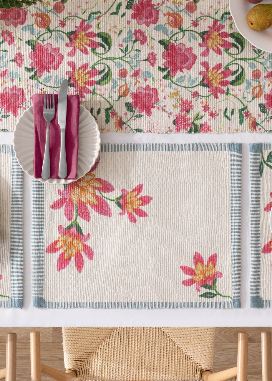 Wylder Nature Red Claudia Indoor/Outdoor Table Runner