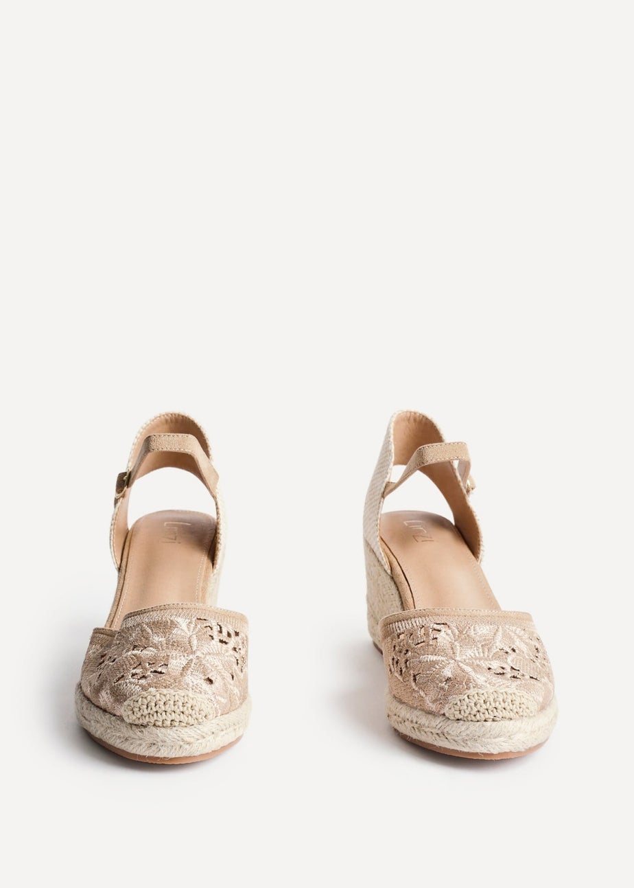 Linzi Kayla Taupe Closed Toe Wedge