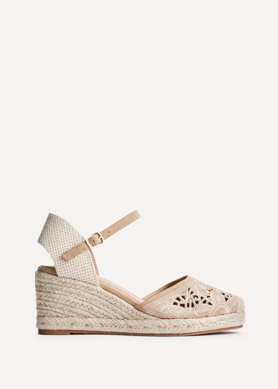 Linzi Kayla Taupe Closed Toe Wedge