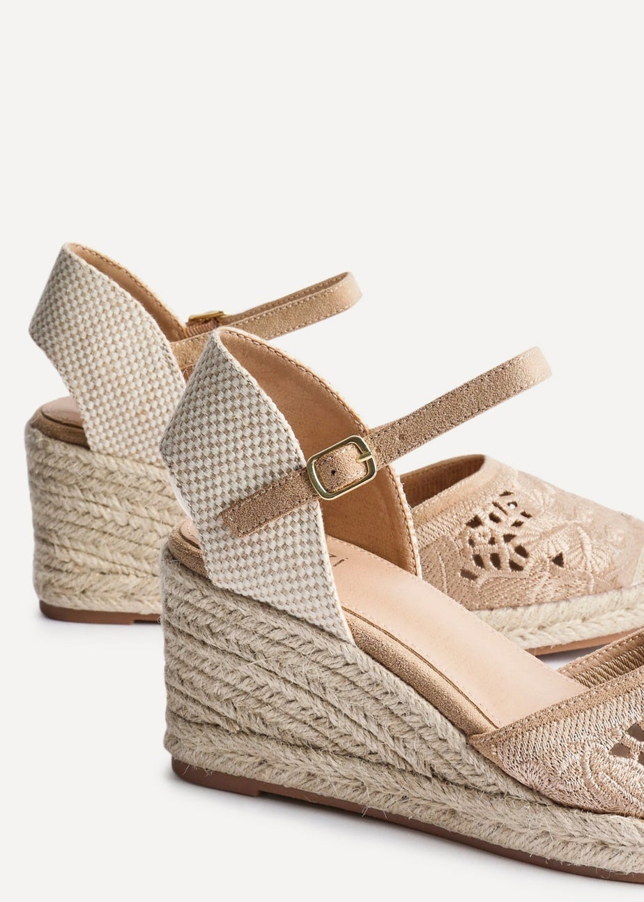 Linzi Kayla Taupe Closed Toe Wedge