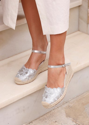 Linzi Florentina Silver Floral Embroidered Espadrille Platform Wedge