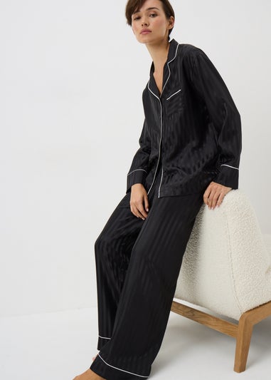Black Jacquard Satin Pyjama Set