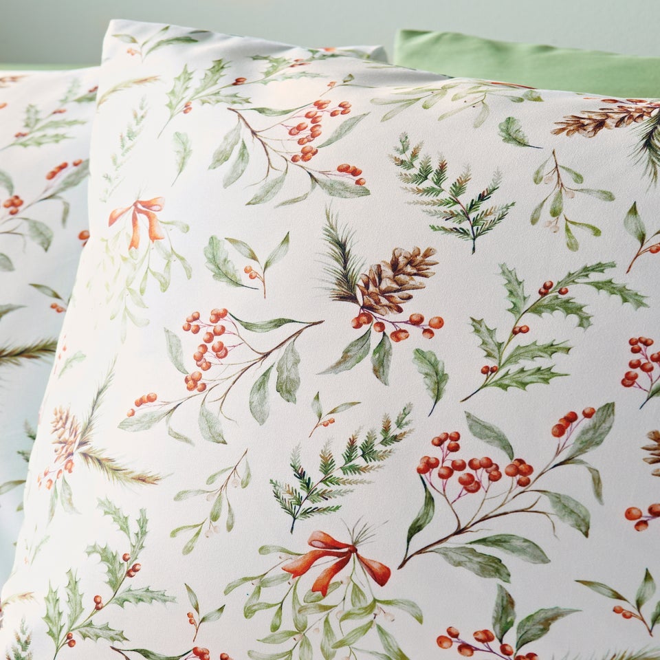 Cream Winter Foliage Duvet Set