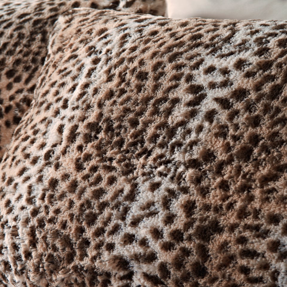 Brown Leopard Print Faux Fur Duvet Set