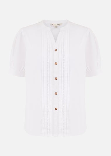 Yumi White Cotton Pleated Short Sleeve Shirt