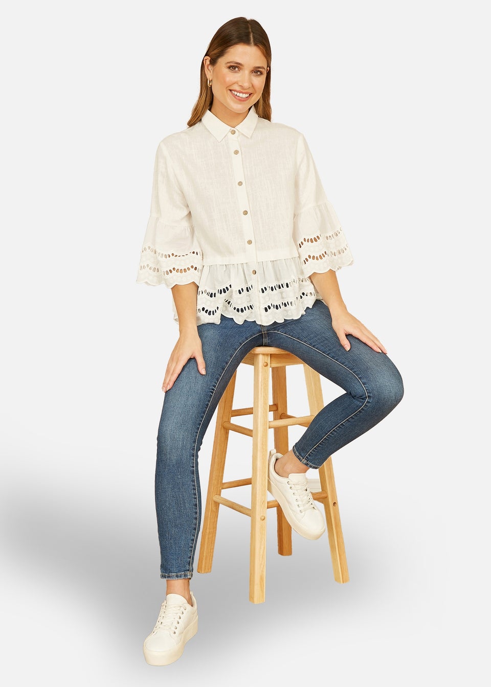 Yumi White Linen Relaxed Shirt With Scallop Trims