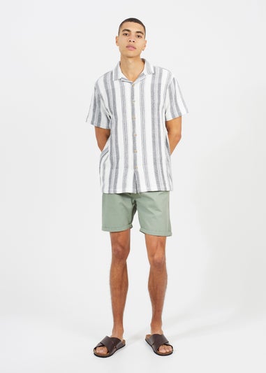 Brave Soul Soft Green Cotton Chino Shorts With Turn Up Hem