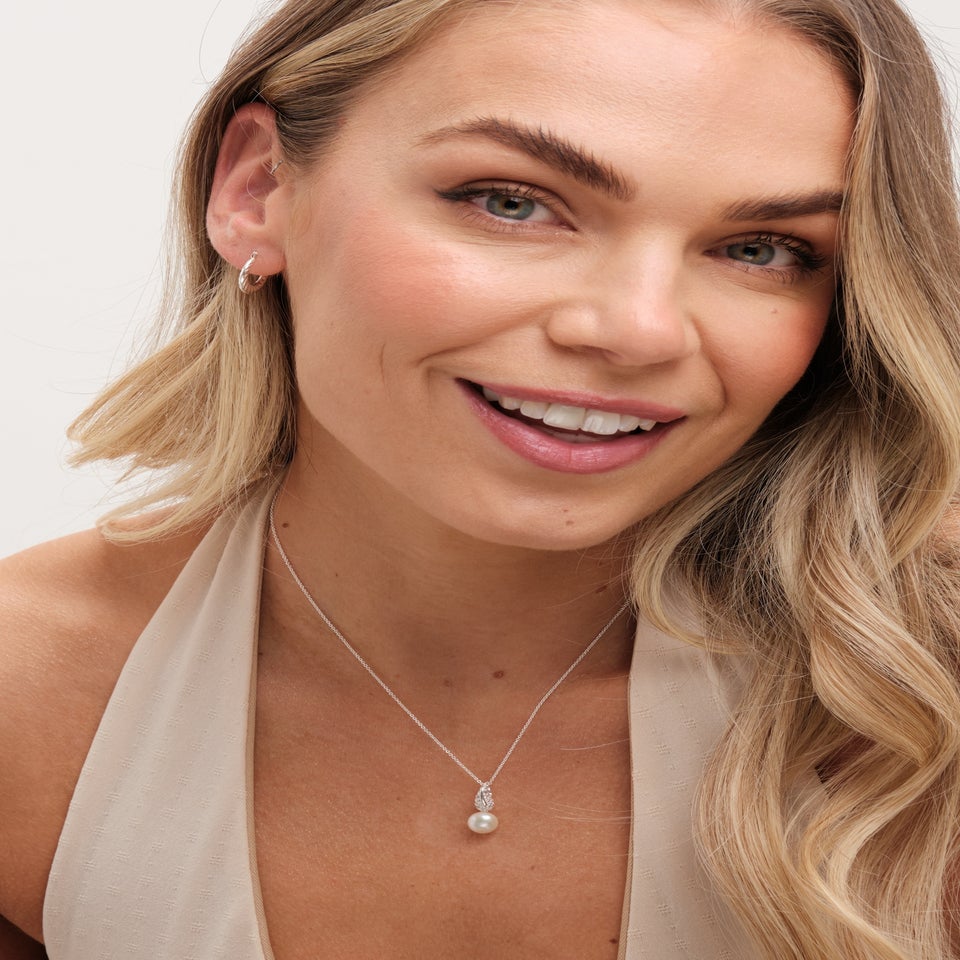 Simply Silver Sterling Silver 925 Pave Leaf Pendant