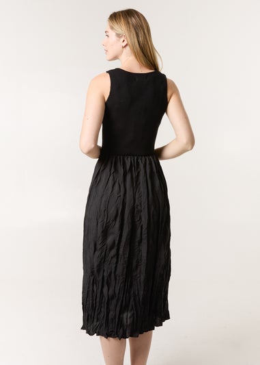 Blue Vanilla Black Round Neck Crinkled Dress