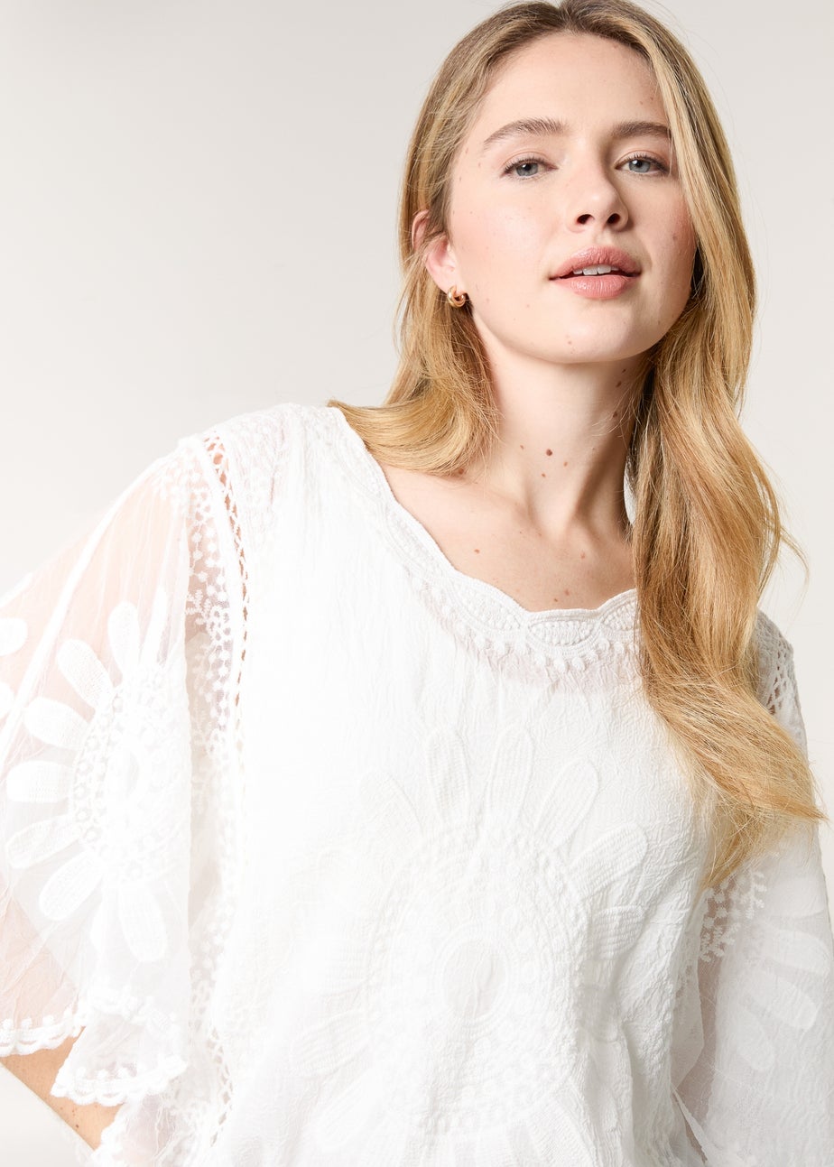 Blue Vanilla Ivory Sun Flower Lace Sleeve Blouse