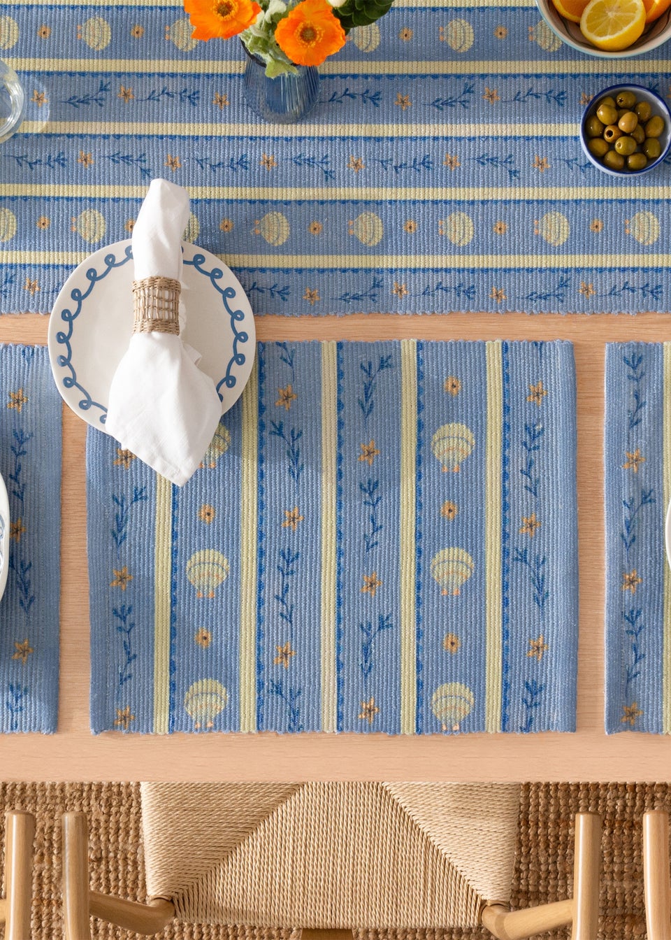 furn. Blue Sea Shells Indoor/Outdoor Placemats