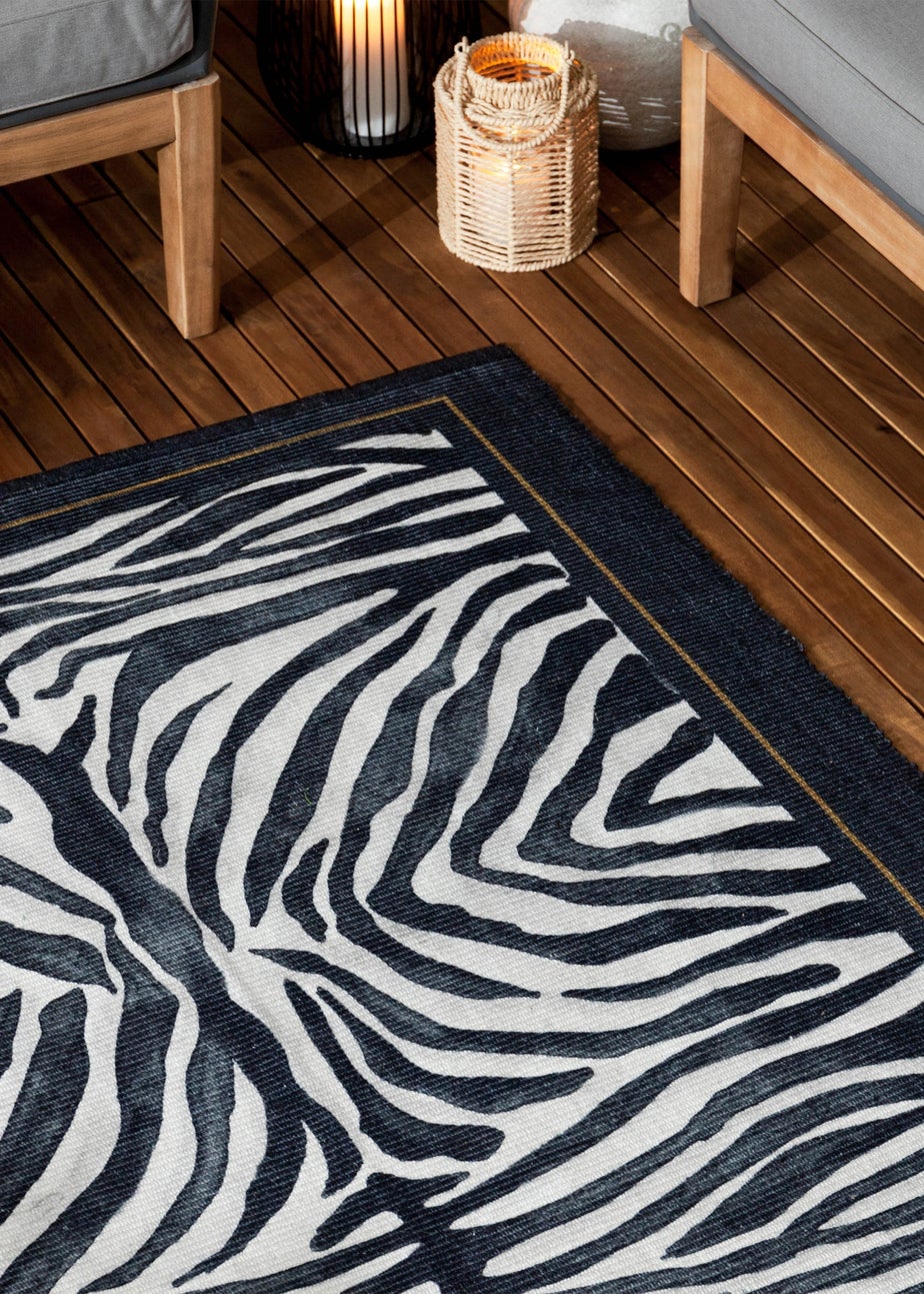 Paoletti Leopardis Zebra Printed Indoor/Outdoor Rug