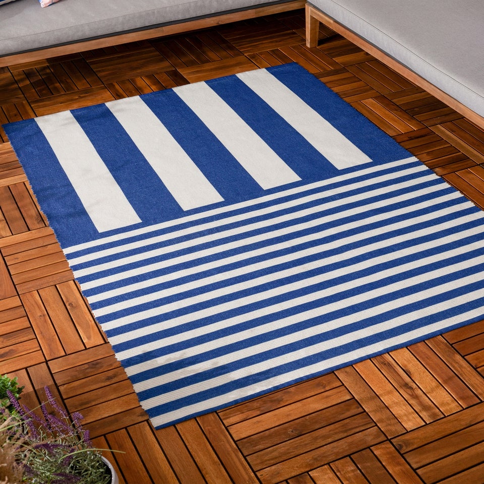 furn. Navy/White Deck Stripe Printed Indoor/Outdoor Rug
