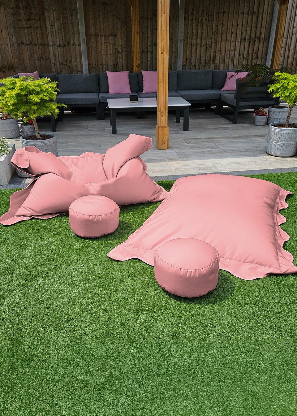 rucomfy Indoor/Outdoor Giant Scalloped Squashy Squarbie Dusky Pink Beanbag