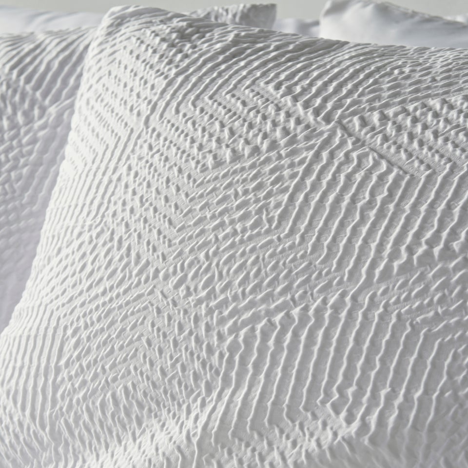 White Geometric Textured Duvet Set