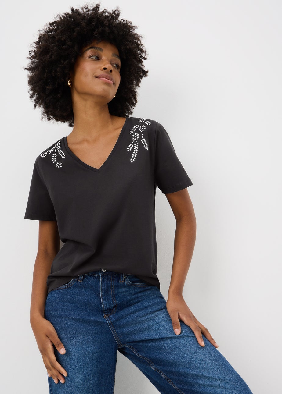 Black Embellished V Neck T-Shirt