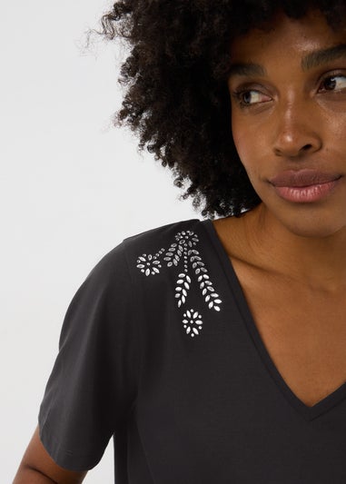 Black Embellished V Neck T-Shirt