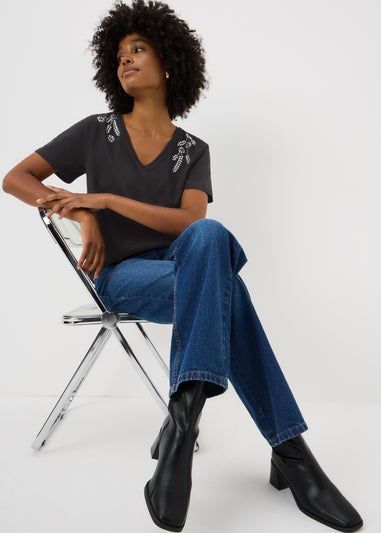 Black Embellished V Neck T-Shirt