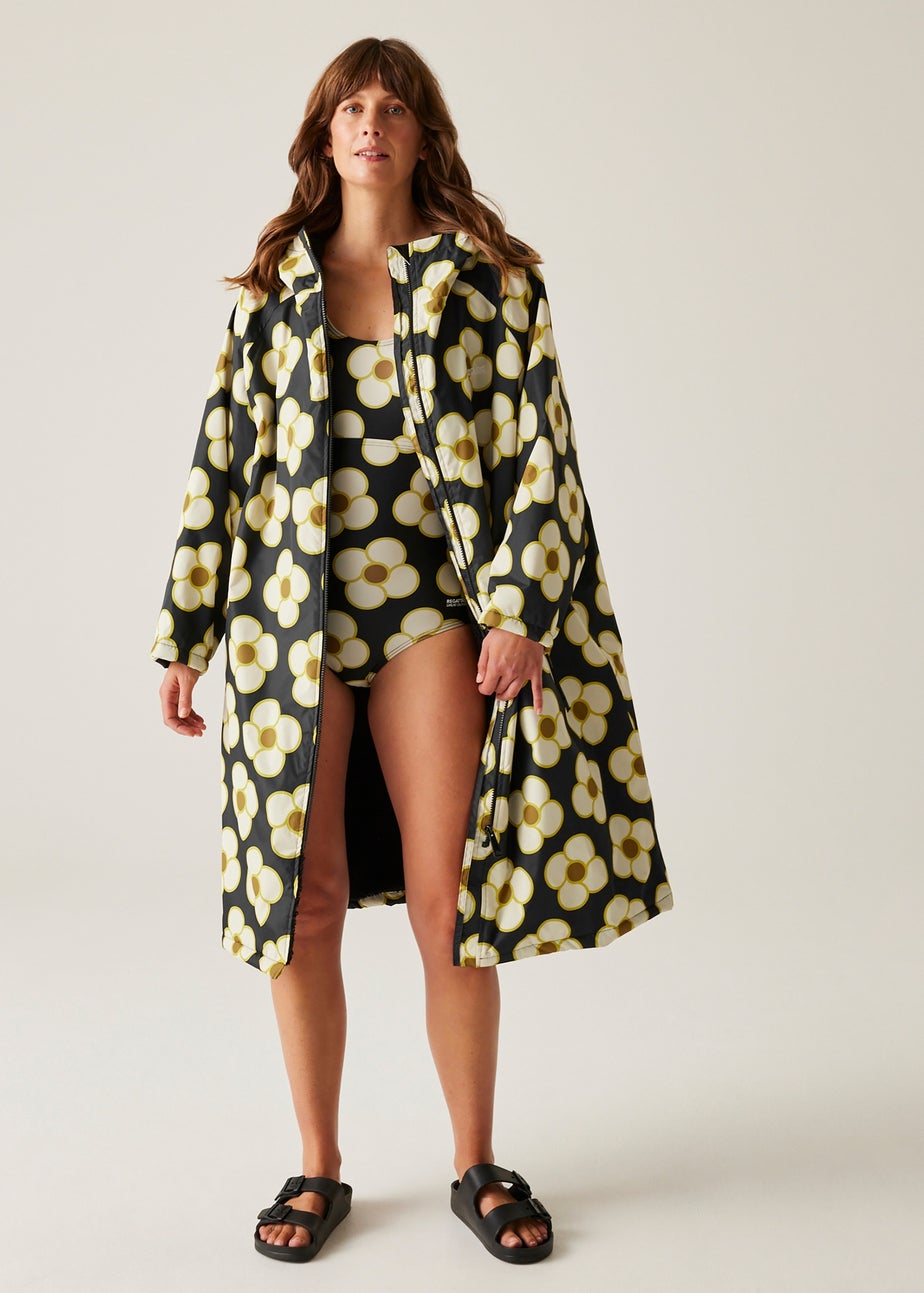 Regatta Spinning Flower Black Orla Waterproof Hydrofort Changing Robe