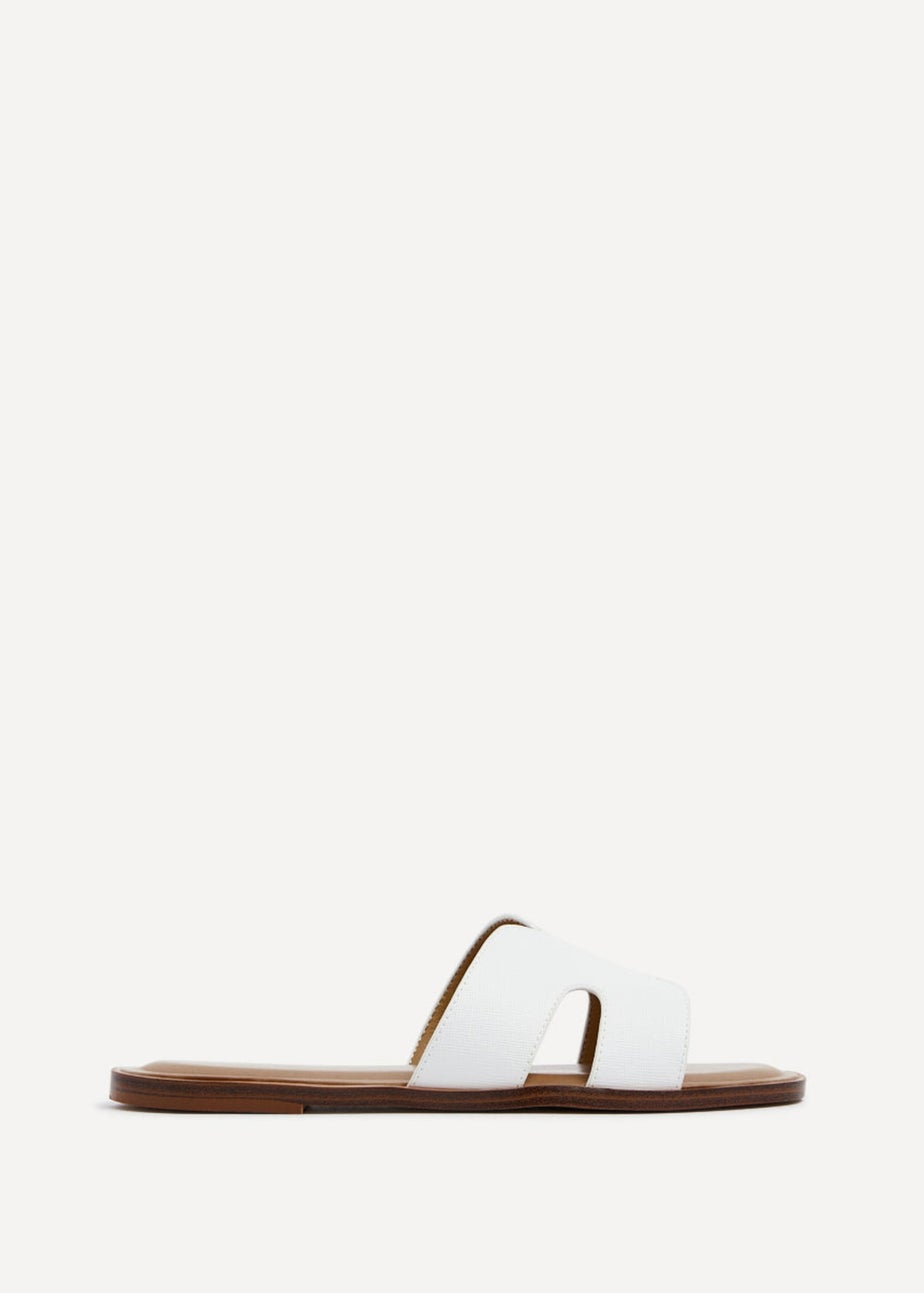 Linzi Petra White Faux Leather Link Design Flat Sandal