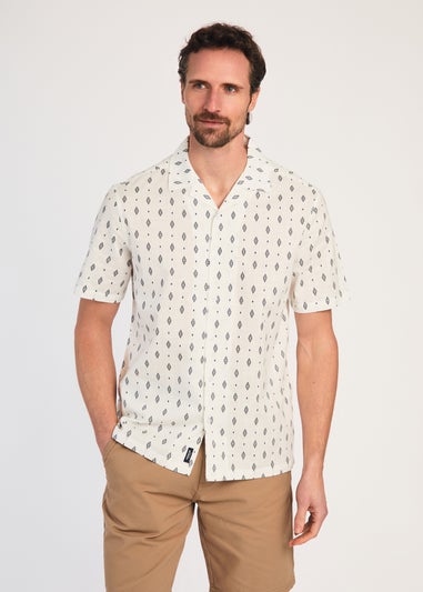 Kensington Eastside White Cotton Printed Short Sleeve Shirt