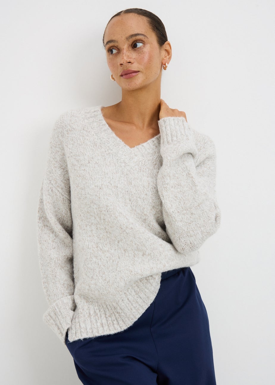 Oatmeal V-Neck Twist Jumper