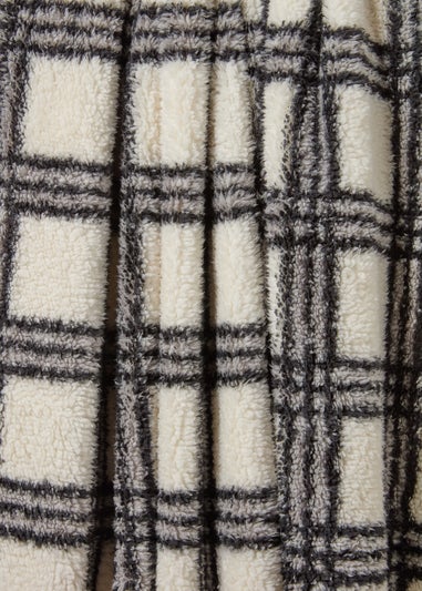 Cream & Black Stripe Teddy Throw