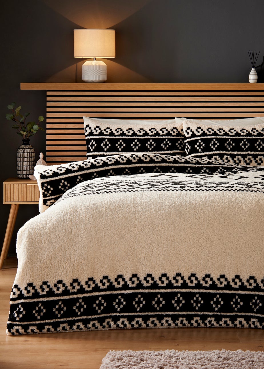 Black & Cream Fairisle Borg Duvet Set
