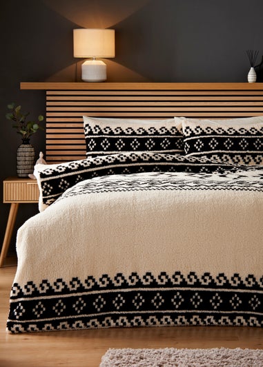 Black & Cream Fairisle Borg Duvet Set
