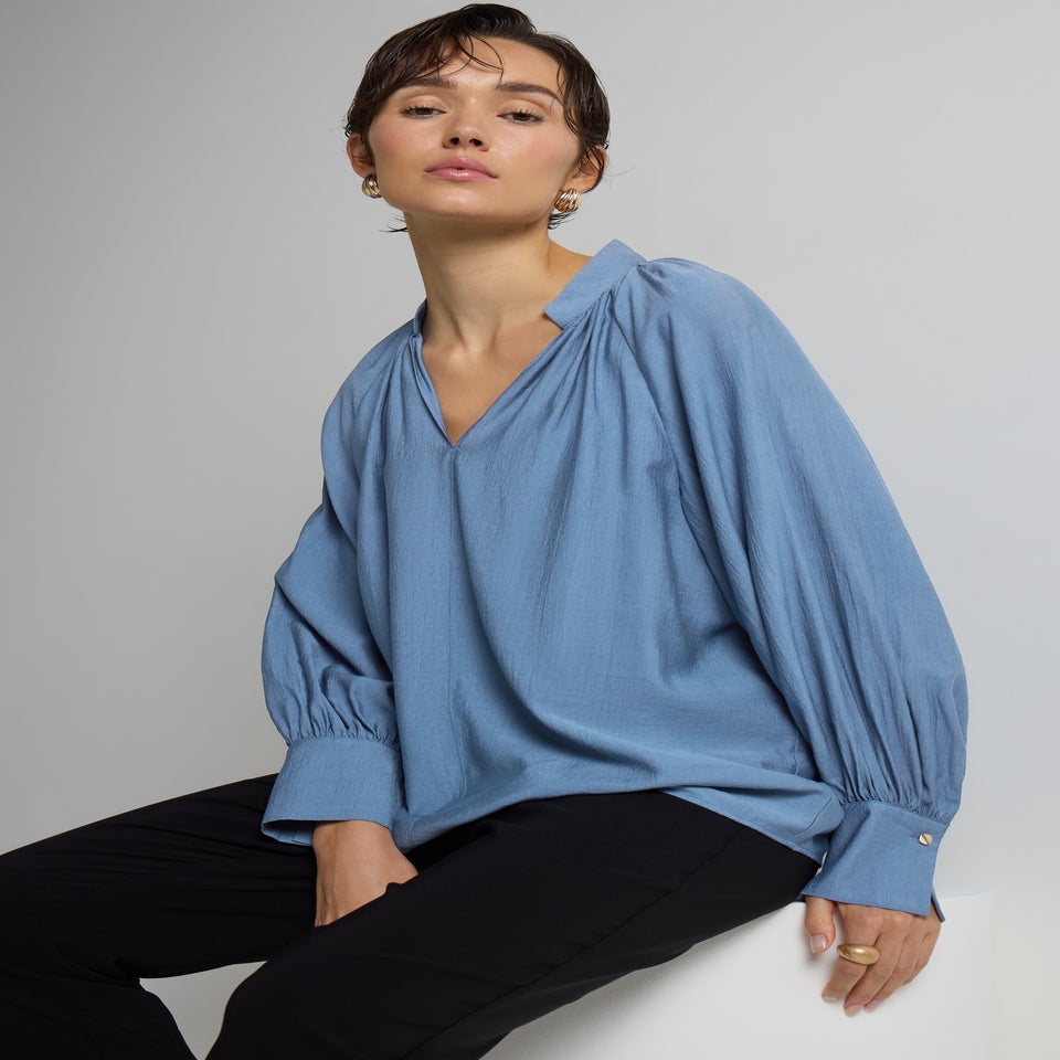 Et Vous Blue Long Sleeve Popover Blouse