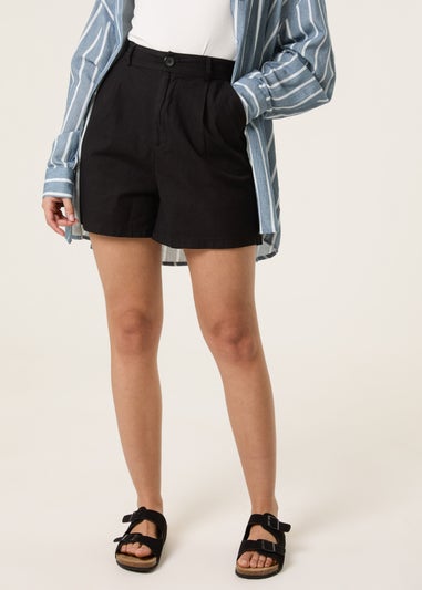 Blue Vanilla Ivory Shorts With Pleated Design