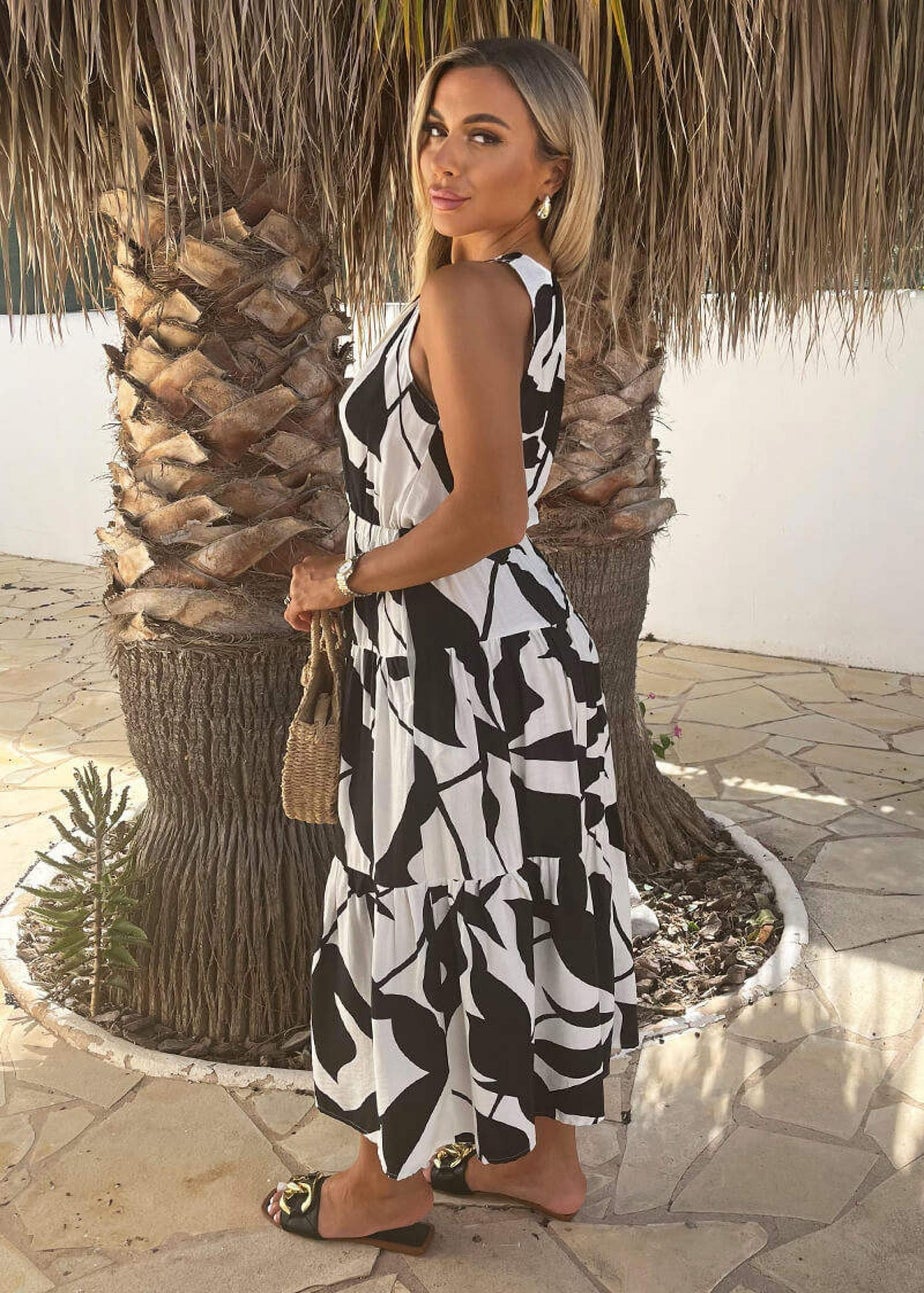 AX Paris Black & White Leaf Print Sleeveless Tiered Smock Midi Dress