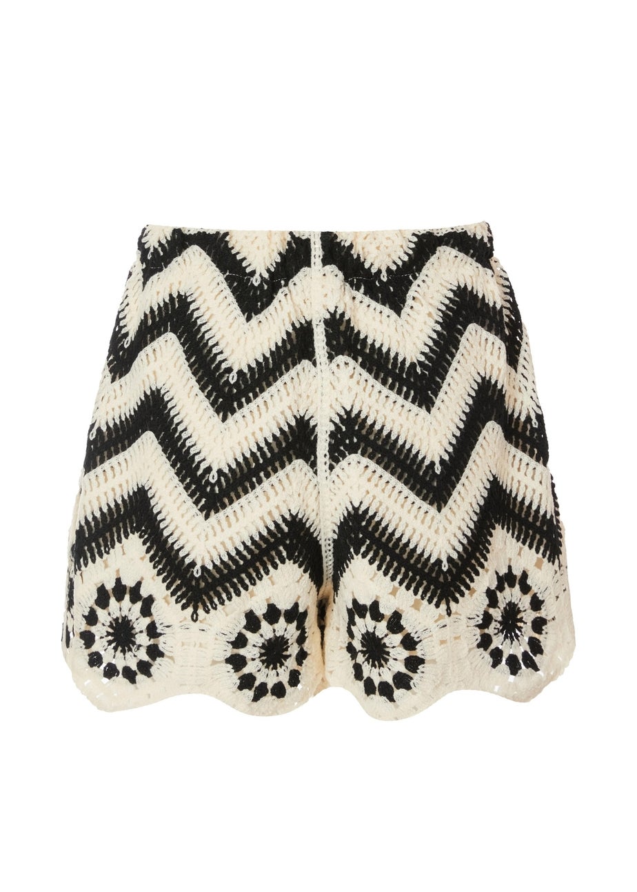 Quiz Black Crochet Scalloped Shorts