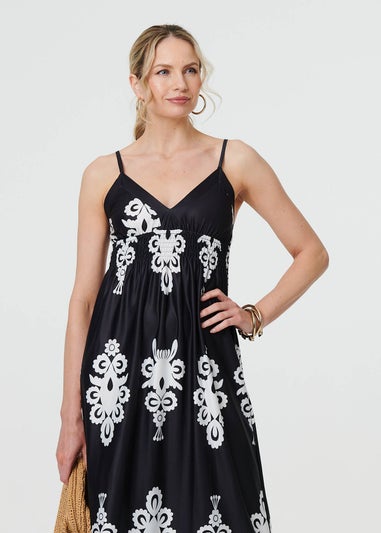 Izabel London Black & White Ikat Print Sleeveless Shirred Maxi Dress