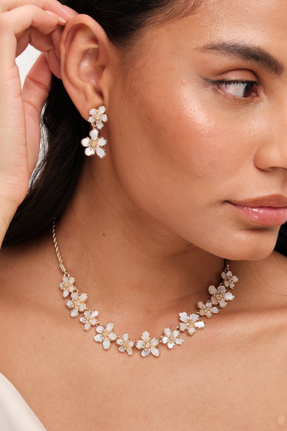 Jon Richard Gold Plated Mother Of Pearl Floral Necklace