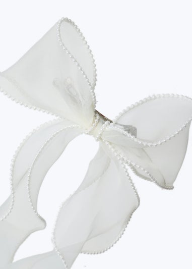 Muse Cream Pearl Edge Bow