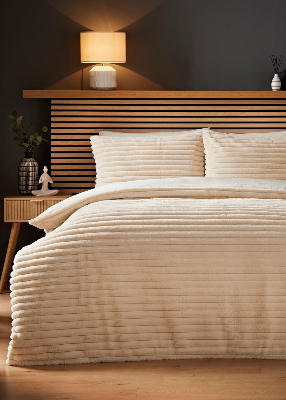 Cream Ribbed Faux Fur Duvet Set