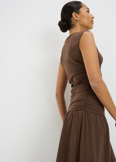 Brown Ruched Sleeveless Midaxi Dress