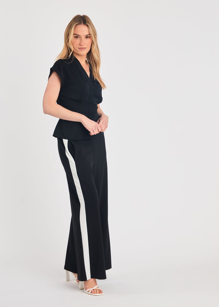 French Connection Black V-Neck Button Up Short Sleeve Crepe Blouse