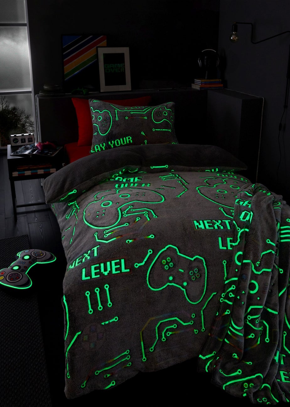 Catherine Lansfield Game Over Glow in the Black Fleece Duvet Cover Set