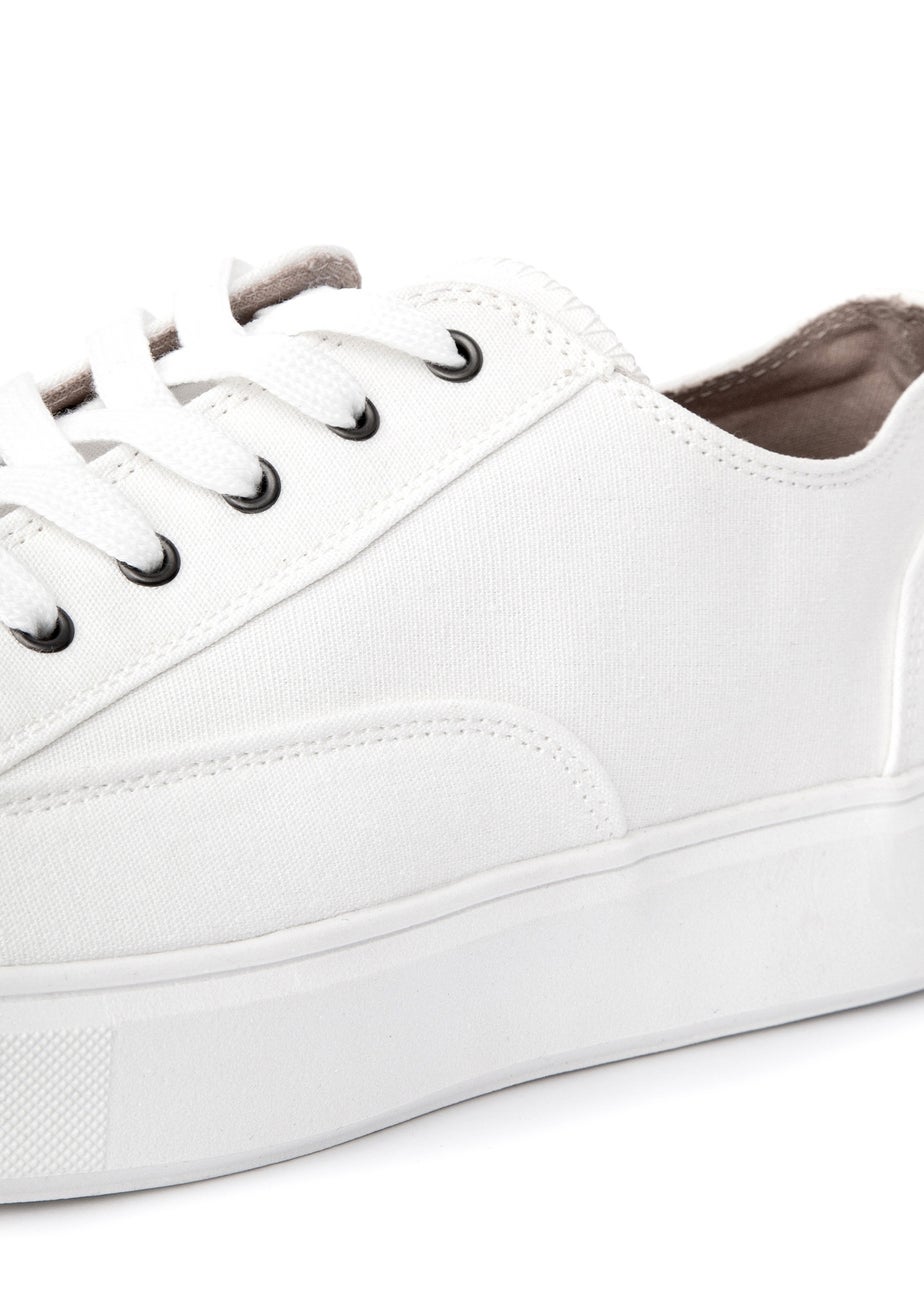 Duck & Cover White Nesta Trainers