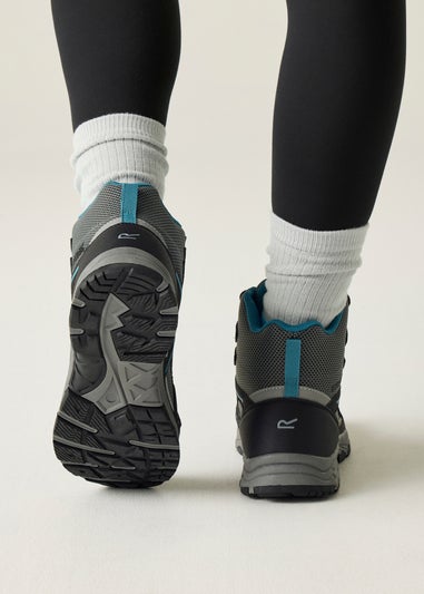 Regatta Black Deep Lake Vendeavour Waterproof Isotex Walking Boots