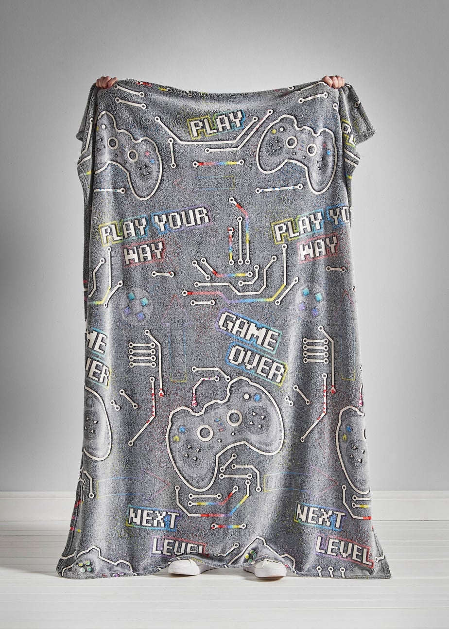 Catherine Lansfield Game Over Glow in the Dark Cosy Fleece Blanket Throw (130x170cm)