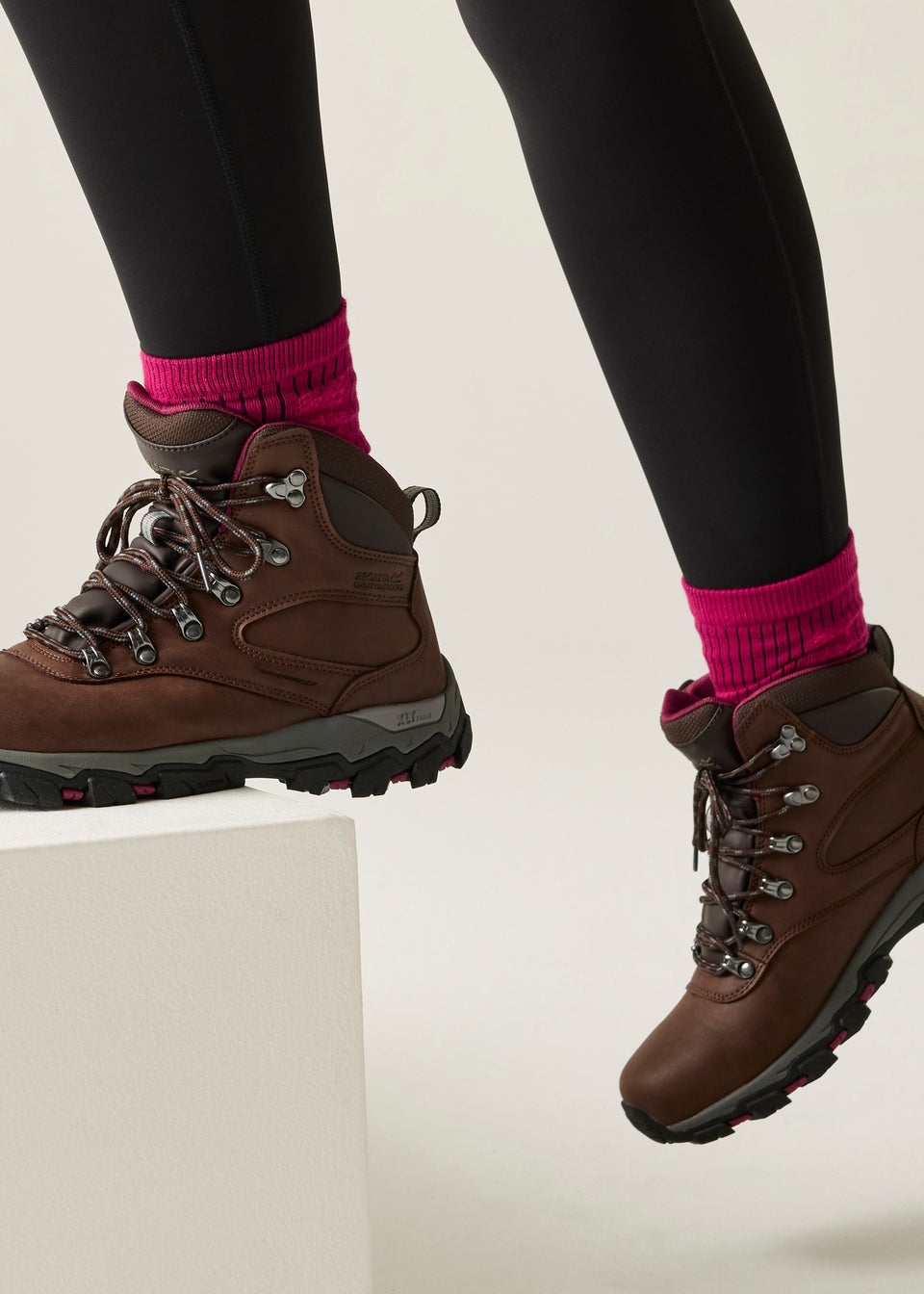 Regatta Chestnut Holcombe Classic Waterproof Breathable Isotex Walking Boots